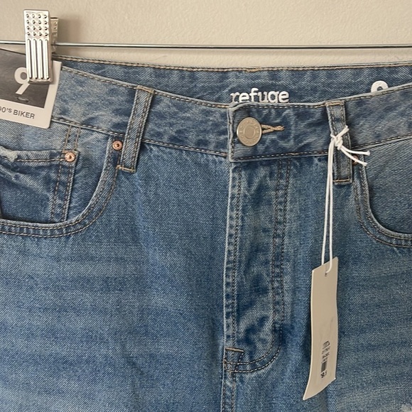 Refuge 90's High-Rise Distressed Denim Biker Short - Picture 3 of 5